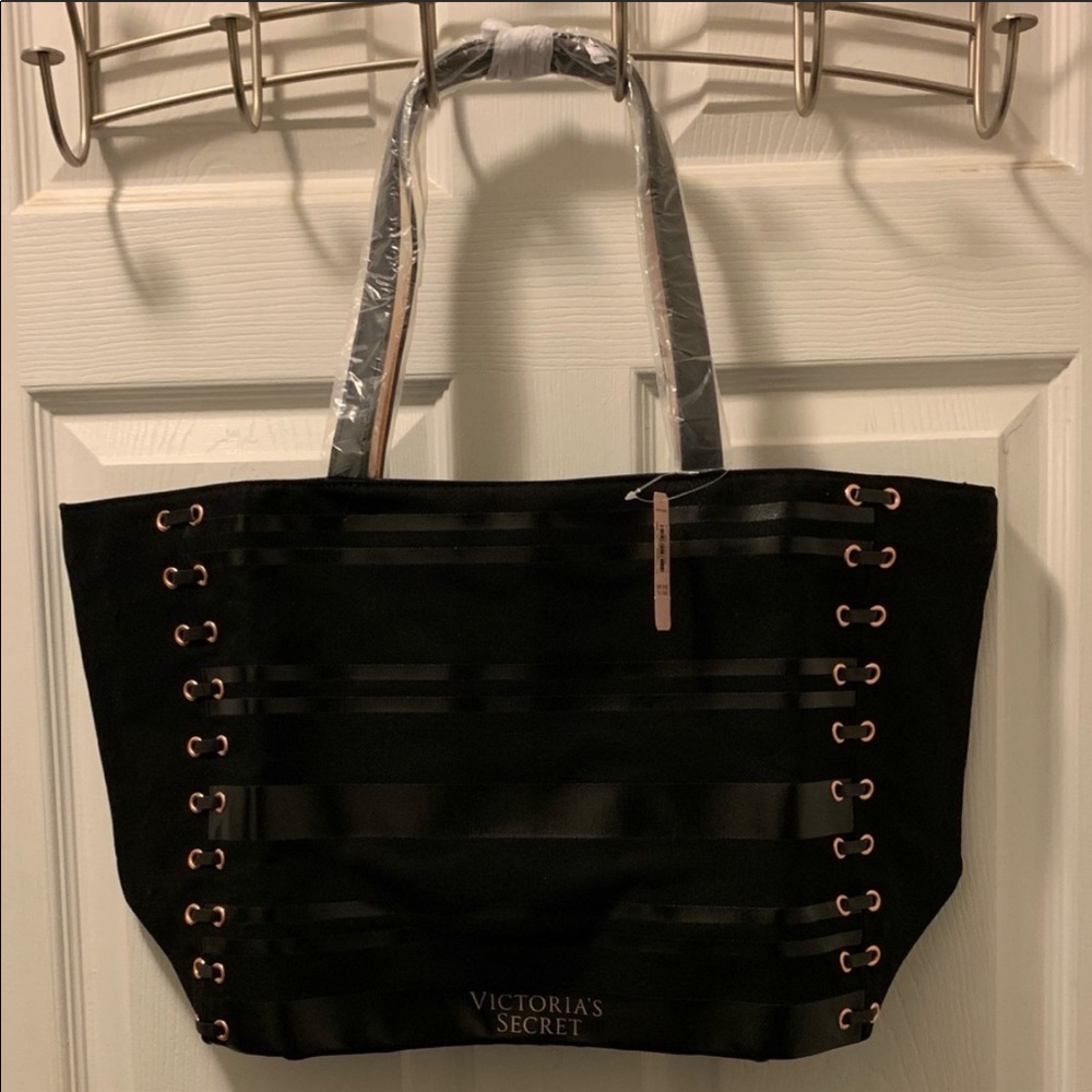 🆕 Victoria Secret lace up tote